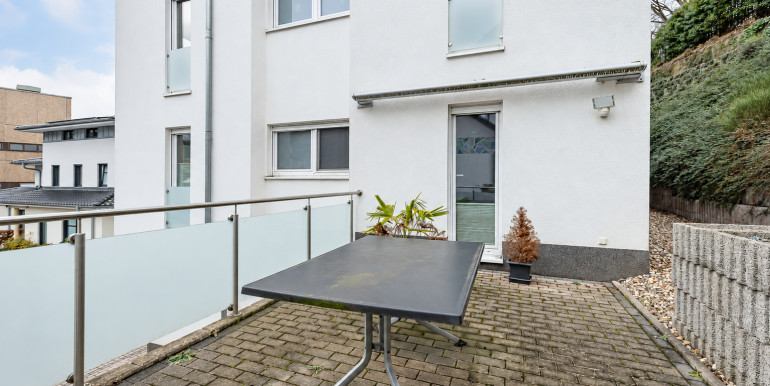 großzügige Terrasse