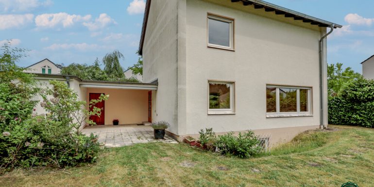 Gartenseitige Hausansicht