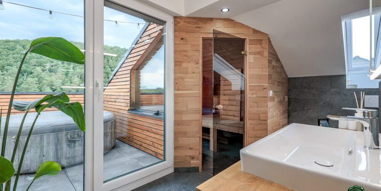 Badezimmer / Sauna OG