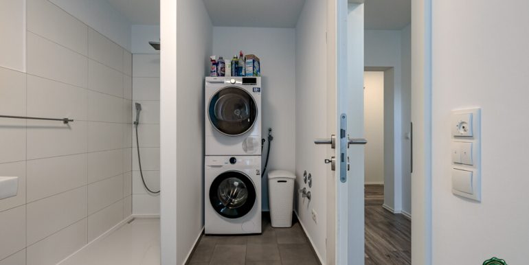 Bad Einliegerwohnung UG