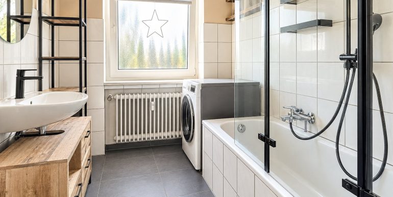 Badezimmer 2. OG Links