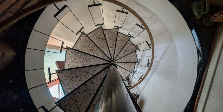 Treppe zur Wohnung