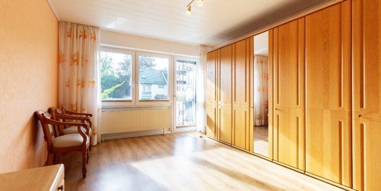 Elternschafzimmer mit Balkon
