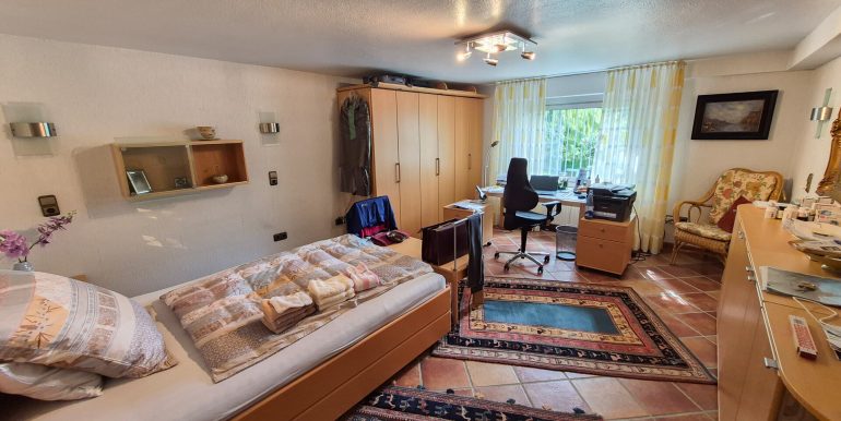 Schlafzimmer UG