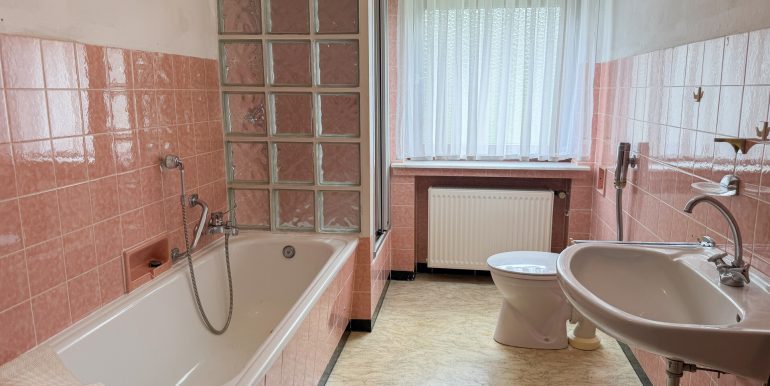 Badezimmer KG