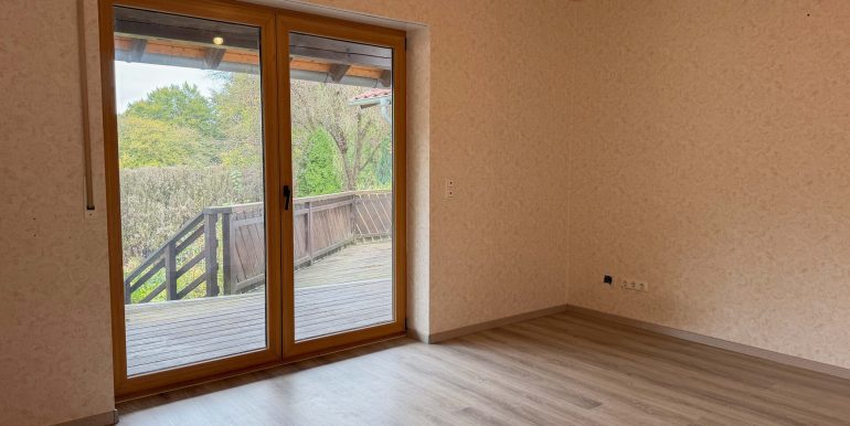 Büro EG