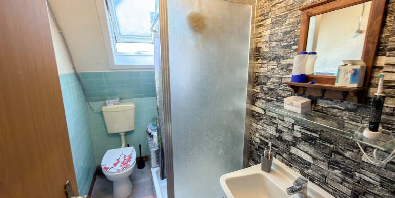 Badezimmer (DG)