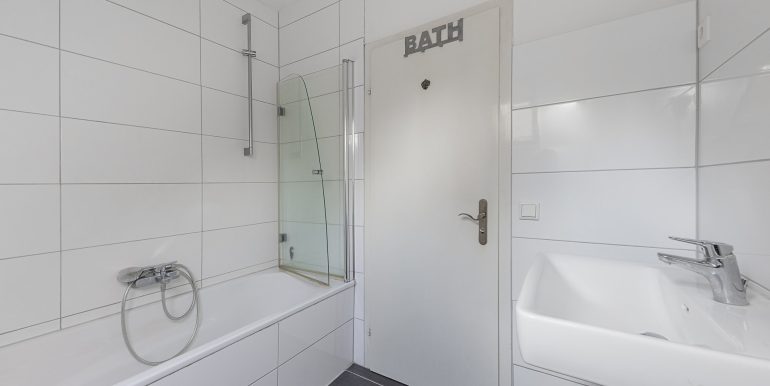 modernes Wannenbad